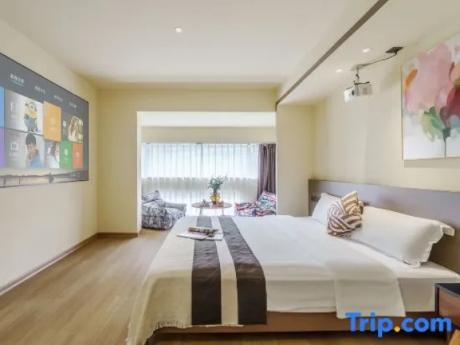 Standard Double room with courtyard view