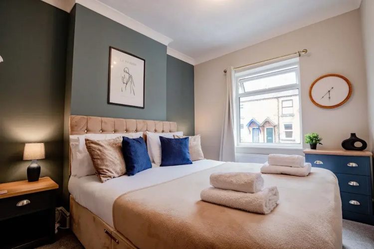 Host Stay Mayfield House