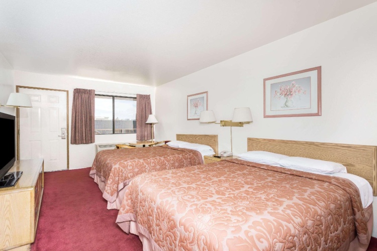 Smoking Quadruple room
