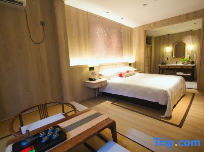 Double Suite with lake view