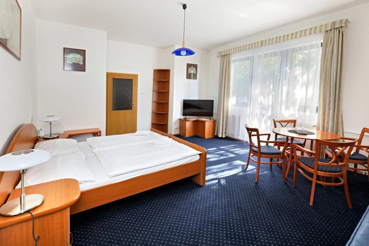 Hotel Laguna Slapy
