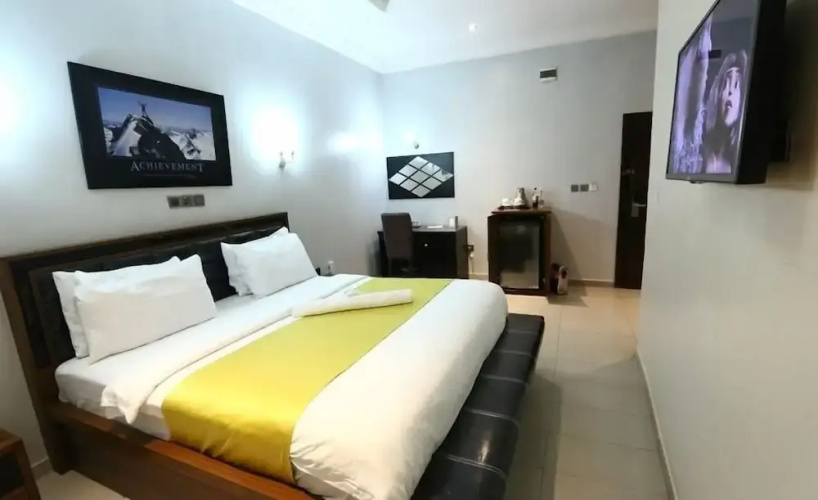 Cares Luxury Suites