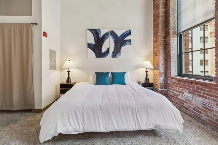Historic Loft Retreat With Pool