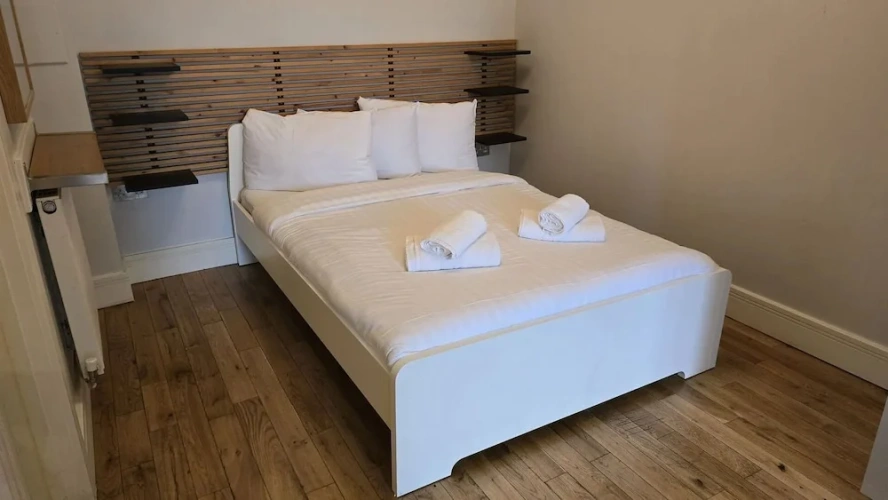 Deluxe Studio