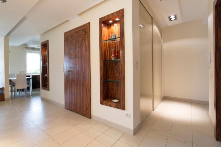 3 Bedrooms Apartment