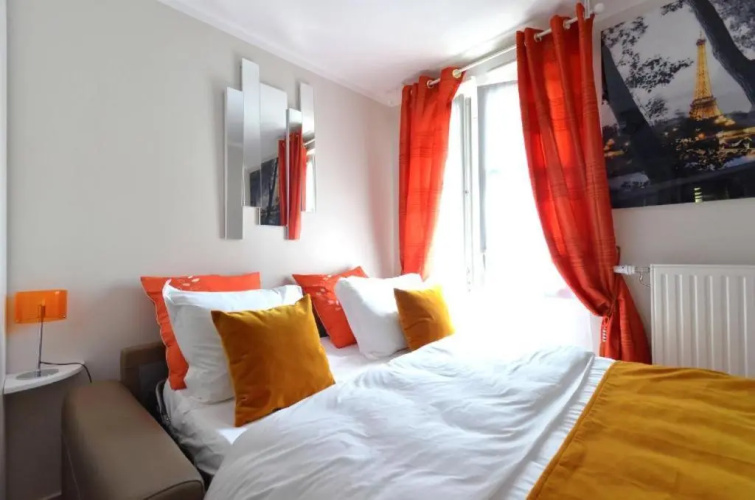 Orange Studio Paris Disneyland