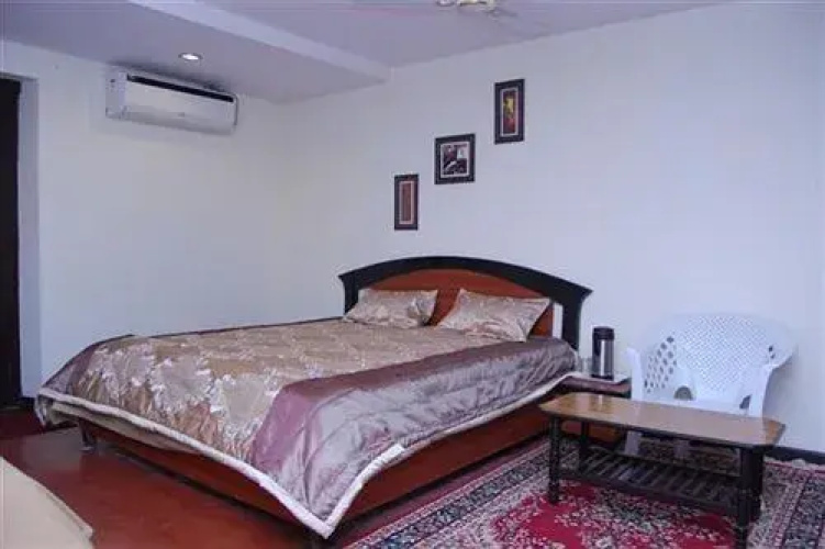 Hotel Honey Dew