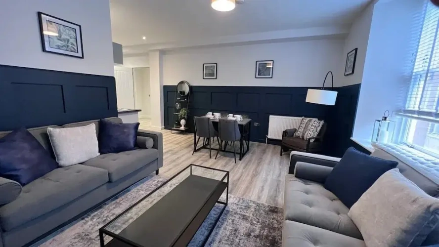2 Bedrooms Apartment