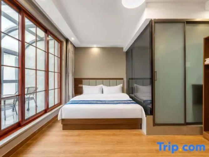 Standard Double room with balcony