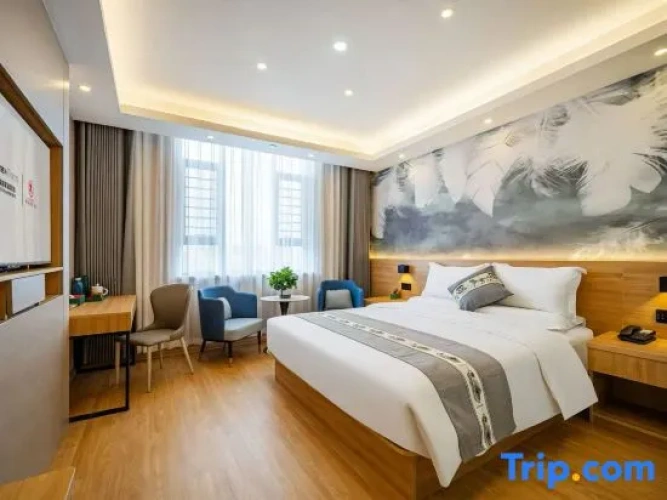 Standard Double room with street view