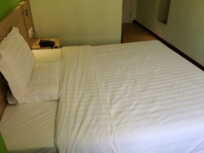 Economy room