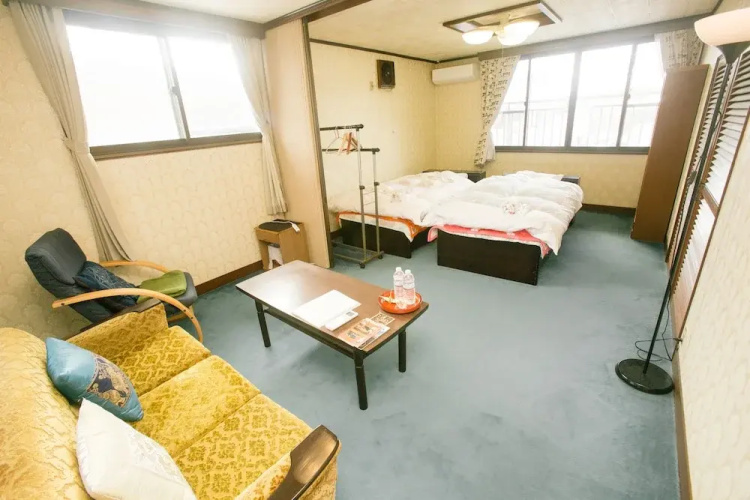 Minpaku Ambo