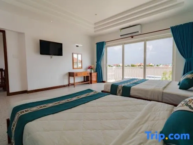 Quadruple Suite