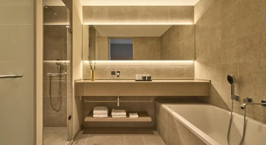 Hotel de Blanke Top