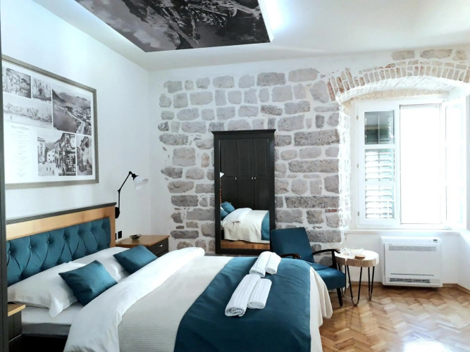 P.S. Cattaro Apartments