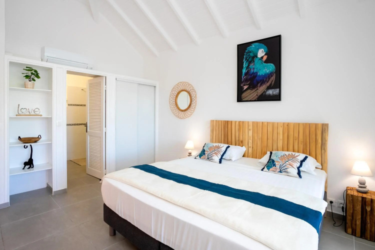 Beautiful suite S12 with pool and sea view
