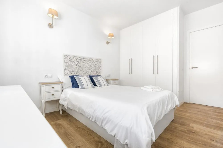Three-bedroom apartment Cervantes