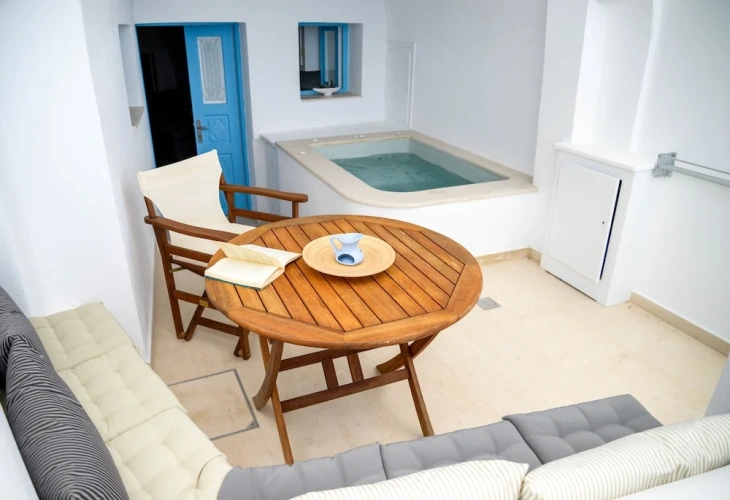 Cottage with sea view