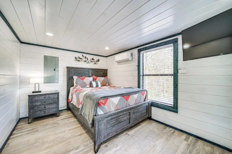 2 Bedrooms Cottage