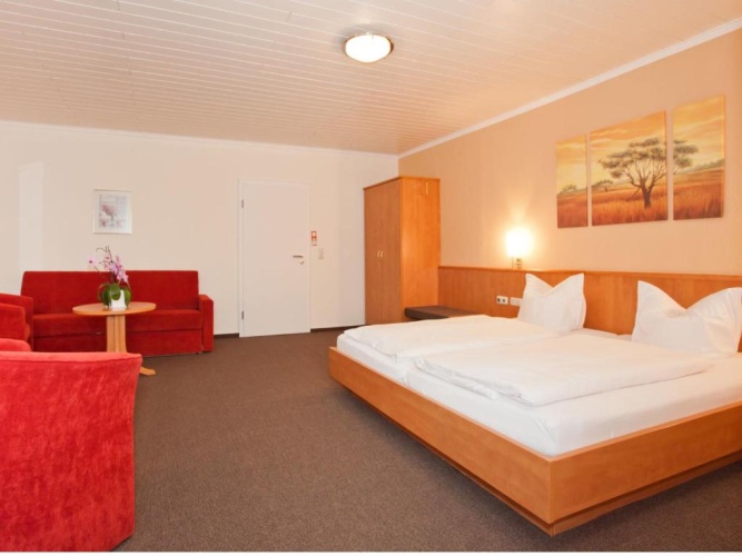 Standard Triple room