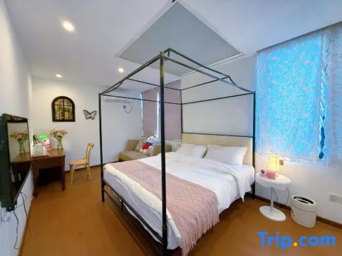 Standard Double room with view