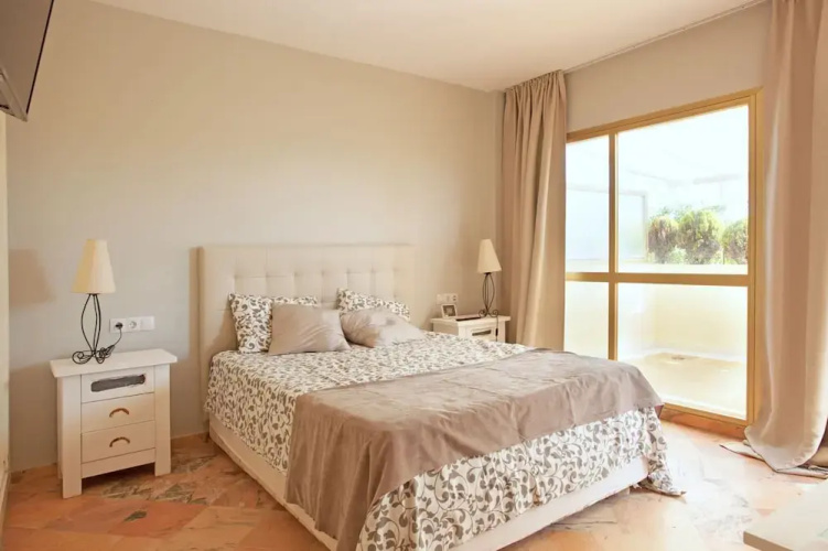 Studio in Marbella Beachfront With Pool