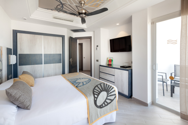 Riu Chiclana photo 9