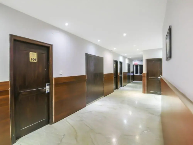 The Dawn Hotel by OYO Rooms