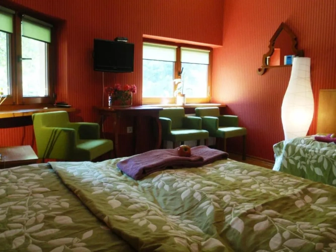 Standard Triple room