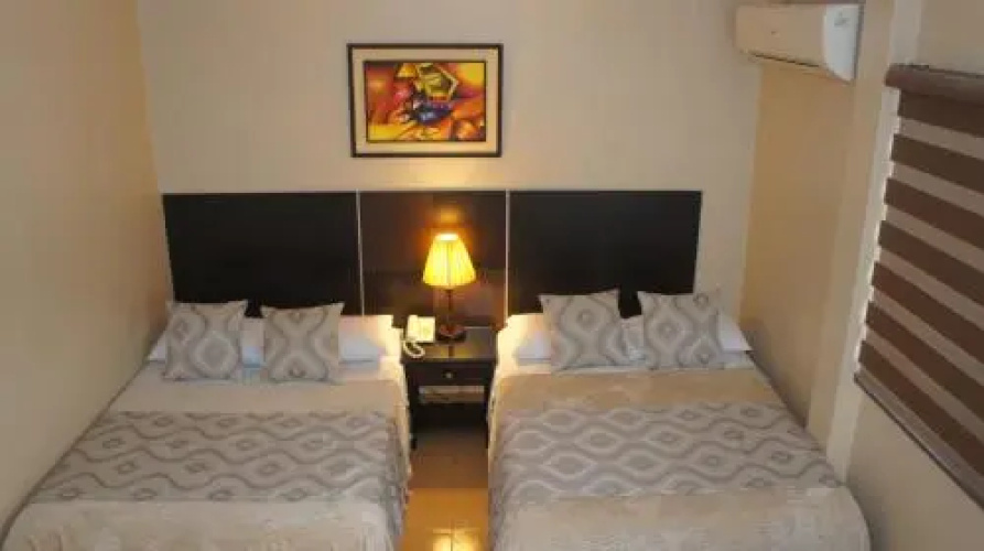 Urdesa Suites Hotel