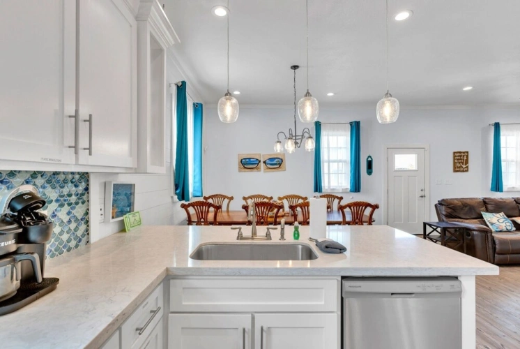 4 Bedrooms Cottage