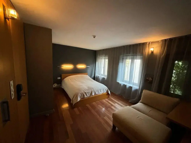 Candy Suite Home