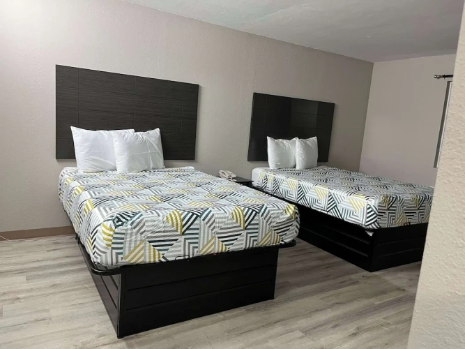 Deluxe Quadruple Suite