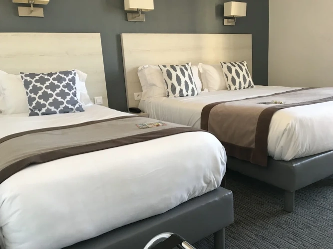 Standard Triple room