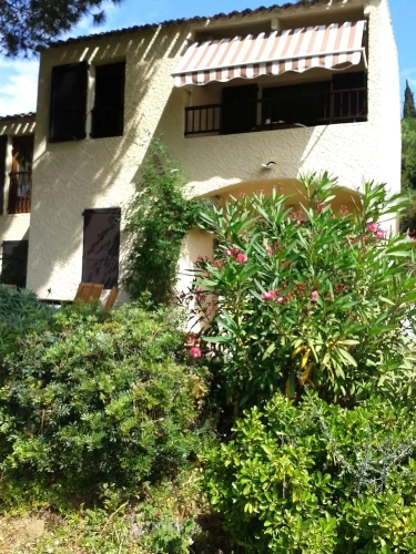 1 Bedroom Apartment with sea view