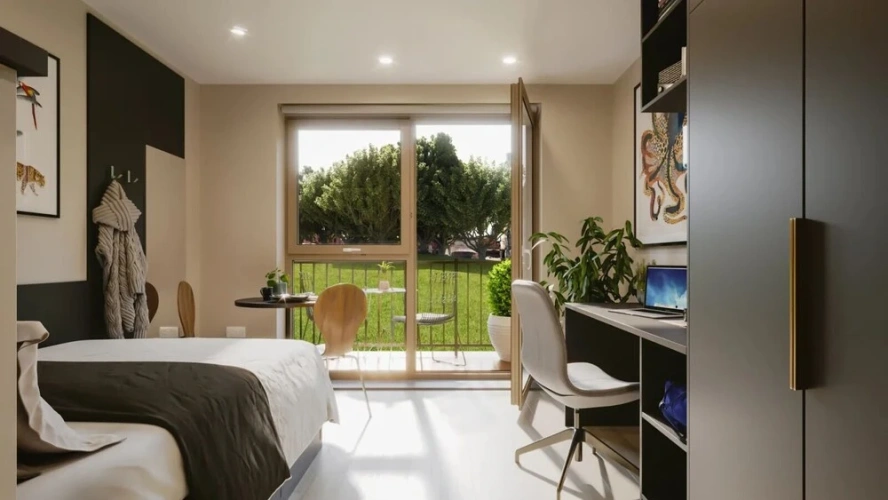 Deluxe Studio with balcony