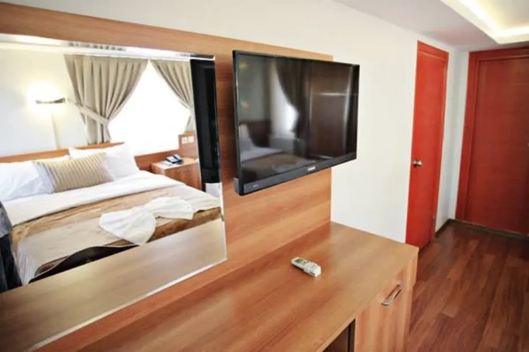 Standard Twin room with balcony