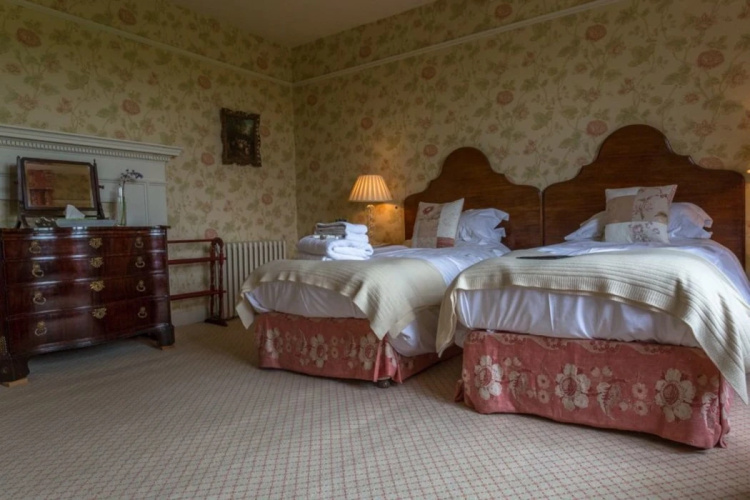 Aylworth Manor