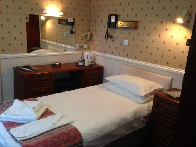 Cliffdene Hotel