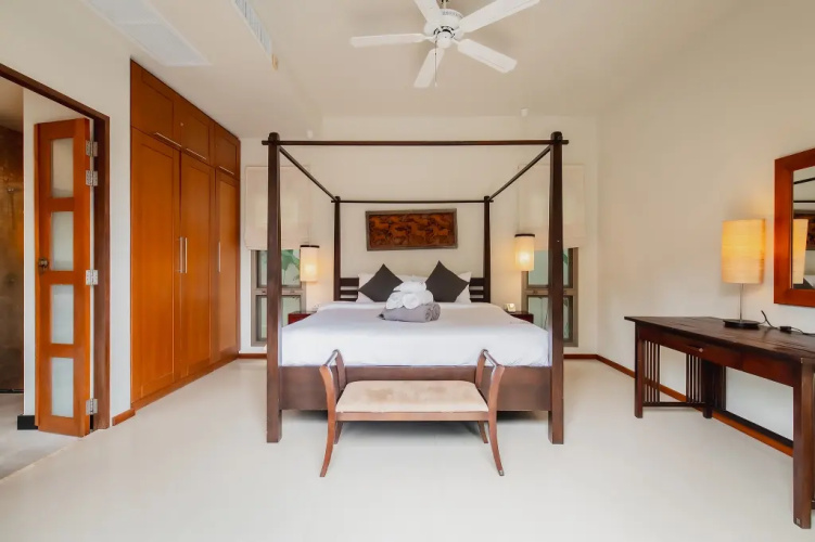 Ivory Pool Villa in Nai Harn Villa