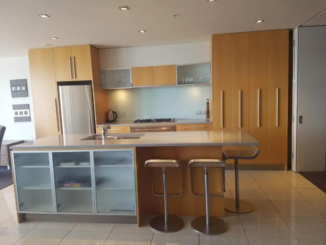 3 Bedrooms Apartment
