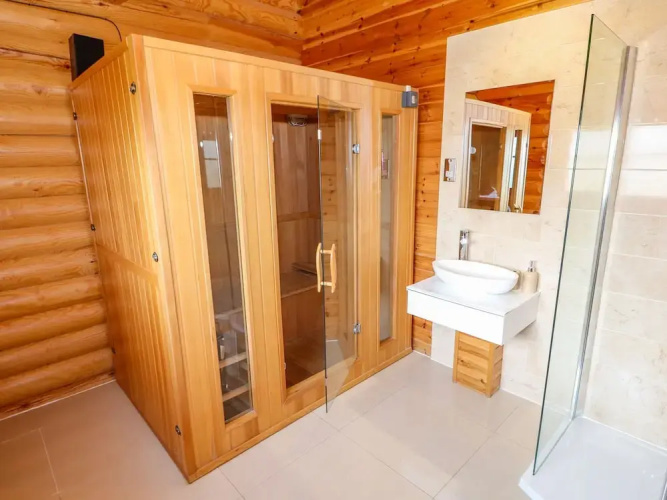 Ash Lodge