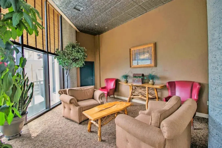 Uhost AI 2BR Condo w Balcony Great Views