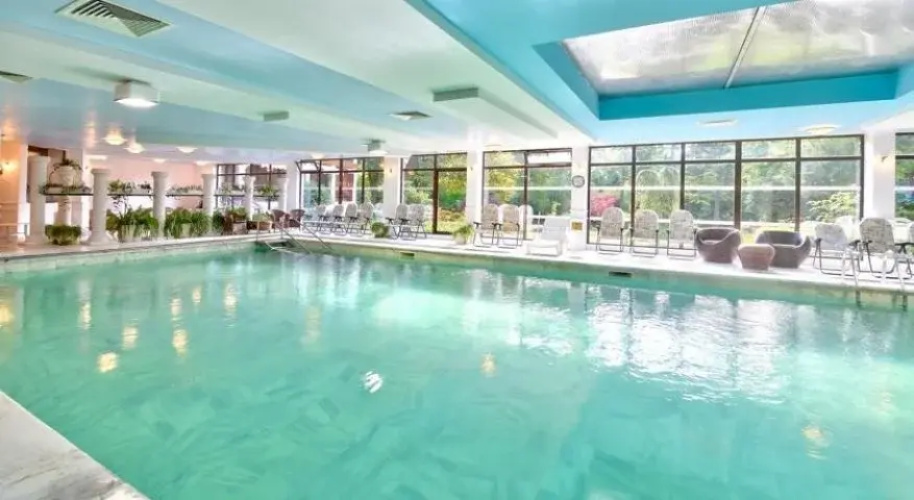 Estreya Residence