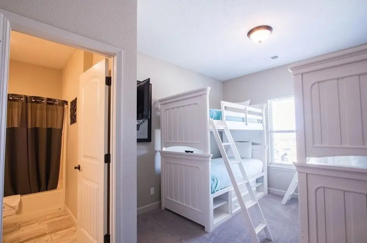 Top Tee D 3 Bedroom Condo