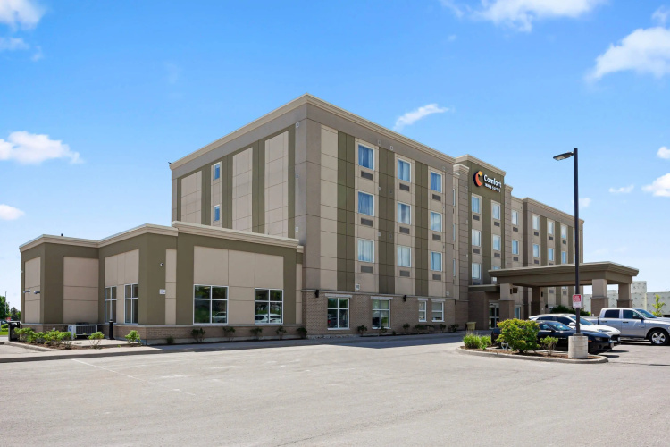 Comfort Inn & Suites - Bowmanville
