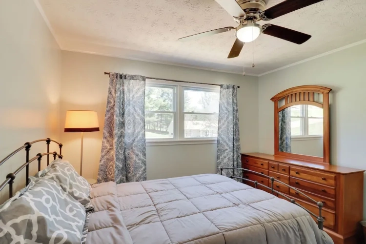 2 Bedrooms Apartment