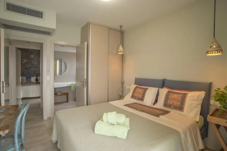 Eftopia Beachfront 2-bedrooms apartment