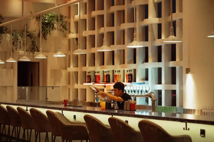 Wink Cantho Centre, Unscripted by Hyatt - 24 Hours stay