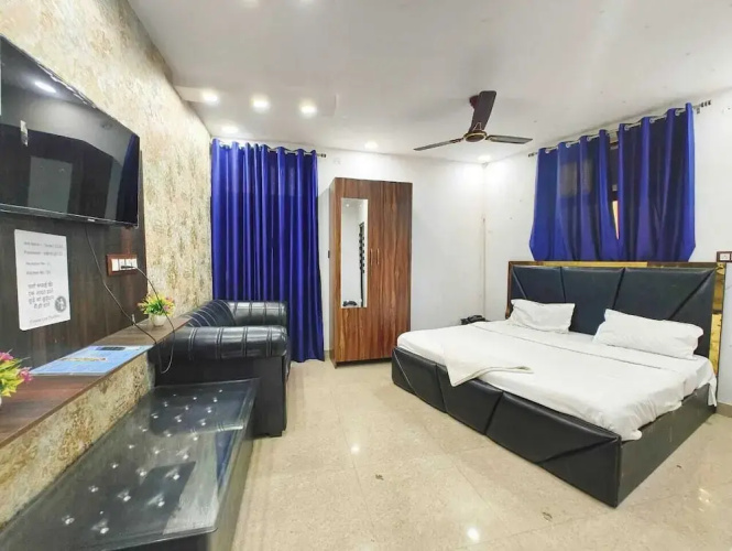 Hotel Vcr Inn